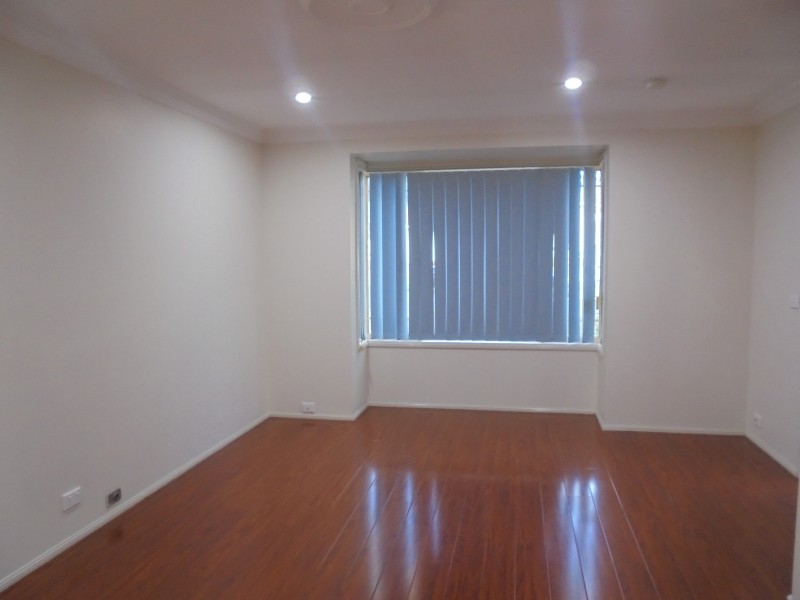 4 Hartnett Place, Doonside NSW 2767