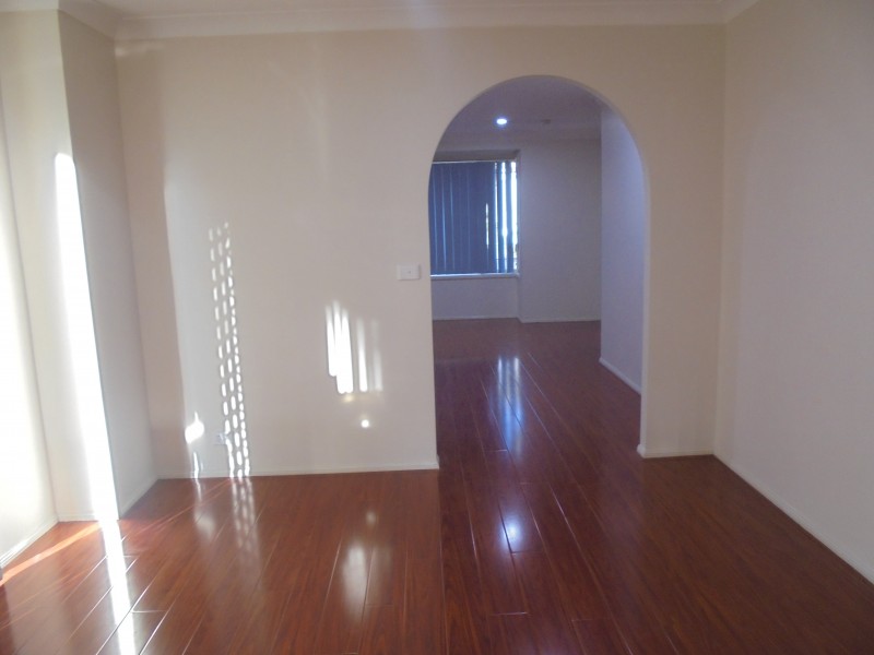 4 Hartnett Place, Doonside NSW 2767