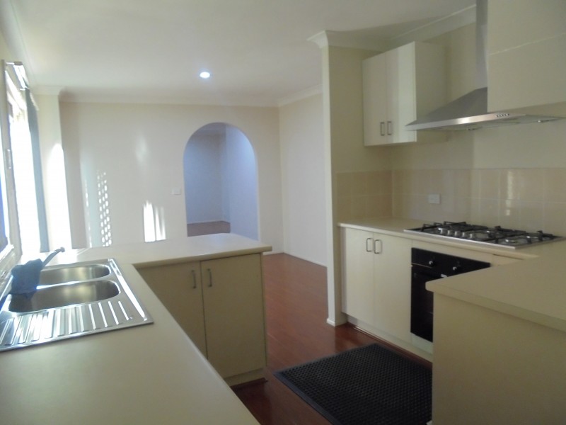 4 Hartnett Place, Doonside NSW 2767