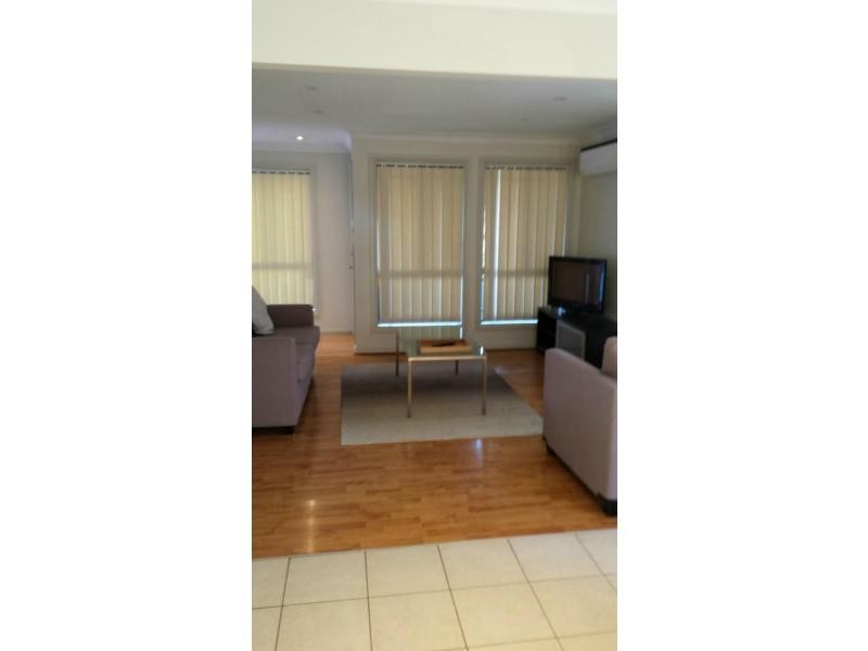 1/4 Nolan Place, Seven Hills NSW 2147