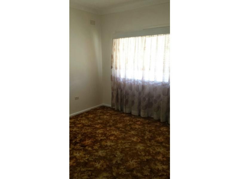 2 Second Avenue, Toongabbie NSW 2146