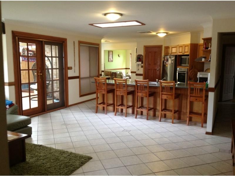 27 Ridgetop Drive, Glenmore Park NSW 2745