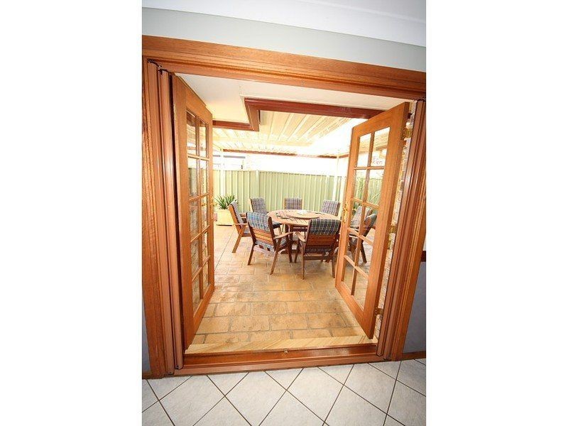 27 Ridgetop Drive, Glenmore Park NSW 2745