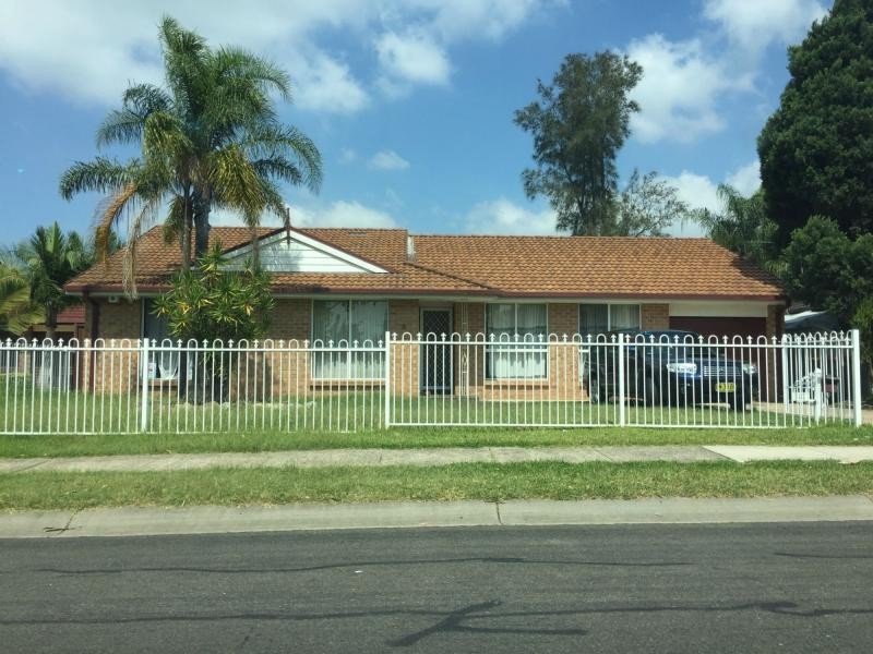 8 Perrin Avenue, Plumpton NSW 2761