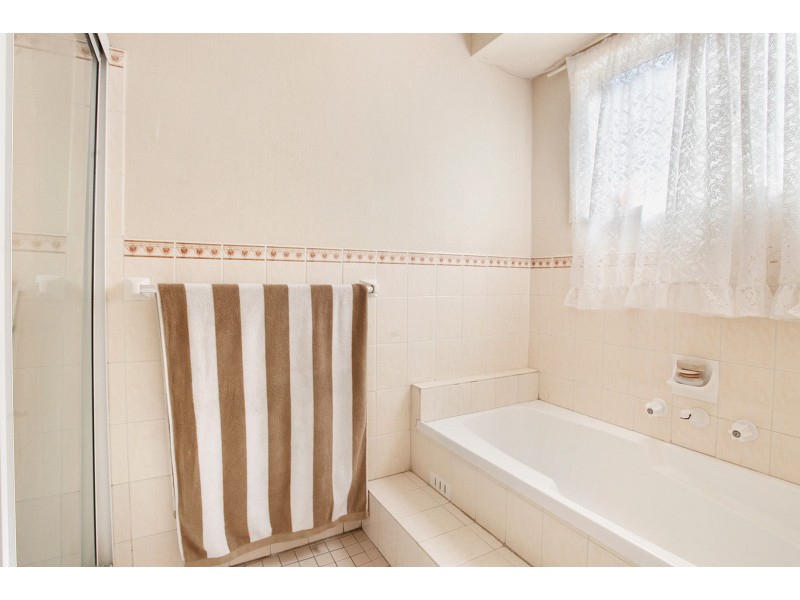 6 Lombard Place, Prospect NSW 2148