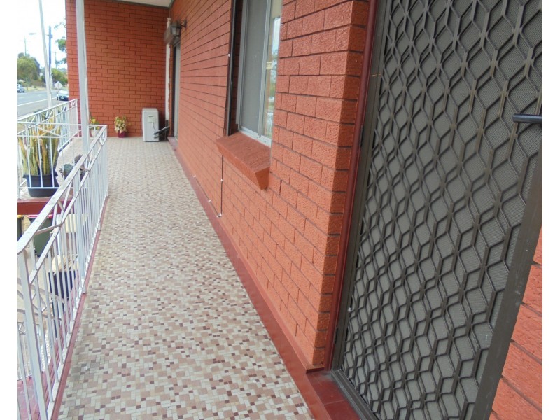 105 Newton Rd, Blacktown NSW 2148