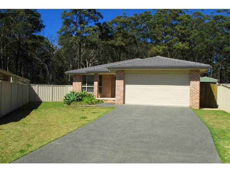12 Lyrebird Place, Port Macquarie NSW 2444
