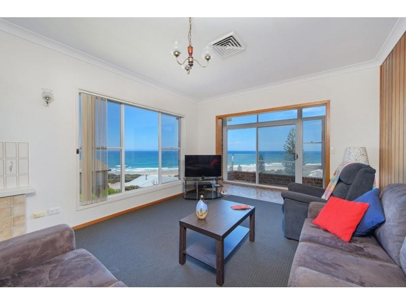 22 Dent Crescent, Port Macquarie NSW 2444