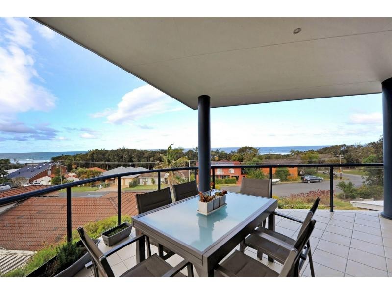 3 Middle Rock Road, Lake Cathie NSW 2445