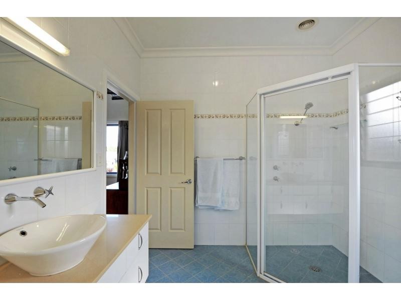 3 Middle Rock Road, Lake Cathie NSW 2445