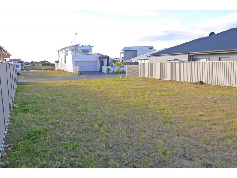 22 Harbourside Crescent, Port Macquarie NSW 2444