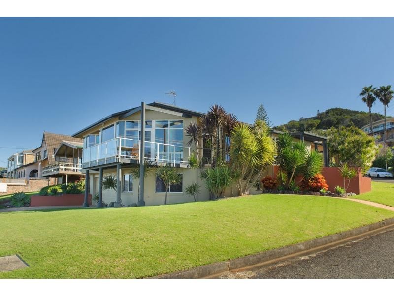 49 Matthew Flinders Drive, Port Macquarie NSW 2444