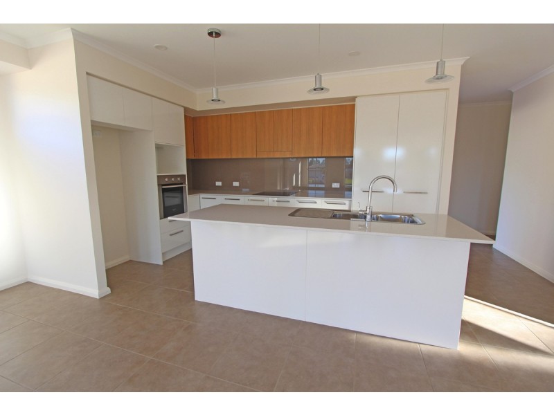 1/7 Celtic Court, Lake Cathie NSW 2445