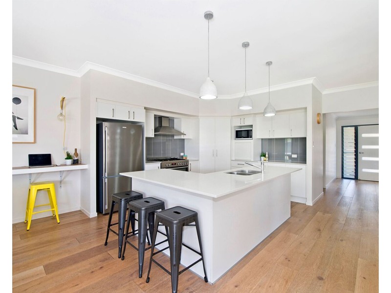 77 Capital Dr, Thrumster NSW 2444