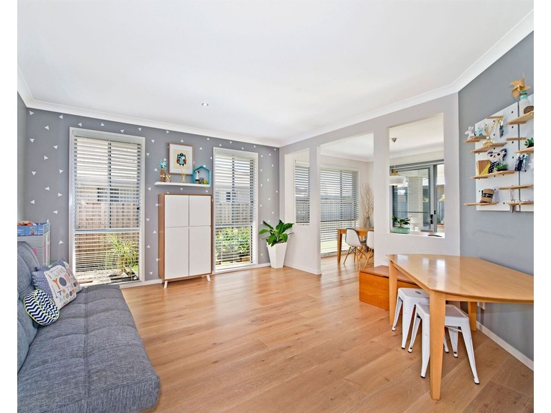 77 Capital Dr, Thrumster NSW 2444