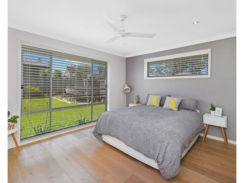 77 Capital Dr, Thrumster NSW 2444