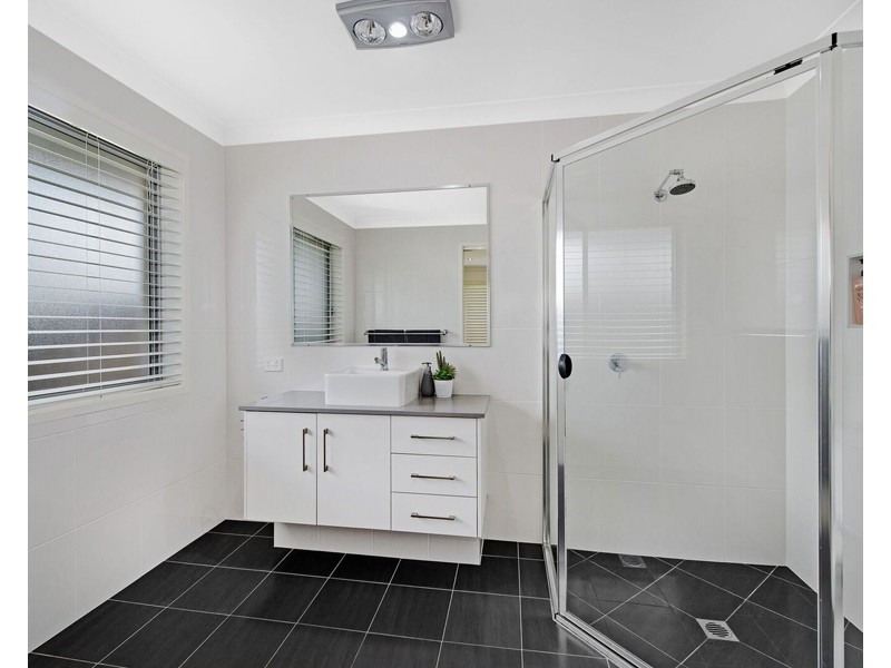 77 Capital Dr, Thrumster NSW 2444