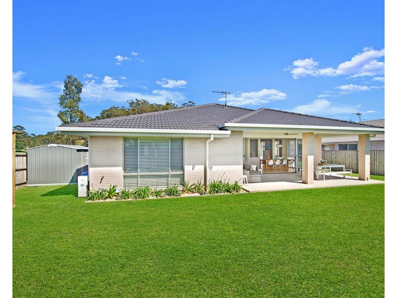 77 Capital Dr, Thrumster NSW 2444