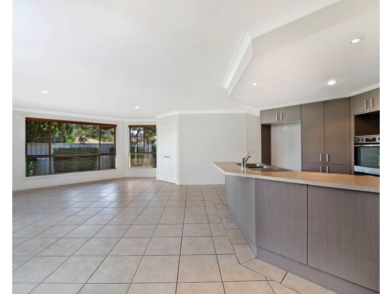 2/1 Jonas Absalom Dr, Port Macquarie NSW 2444