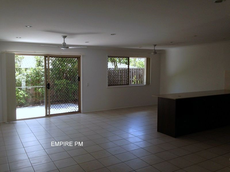 3/52 FRESHWATER Drive, Berrinba QLD 4117