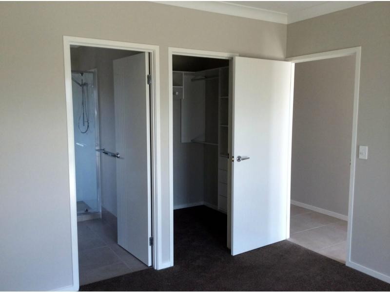 32 Cobblestone Avenue, Logan Reserve QLD 4133