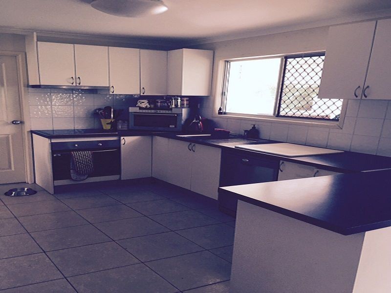 2 Owens Crescent, Regents Park QLD 4118