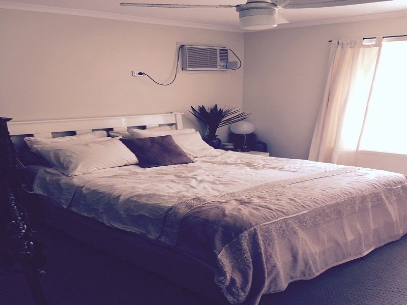 2 Owens Crescent, Regents Park QLD 4118