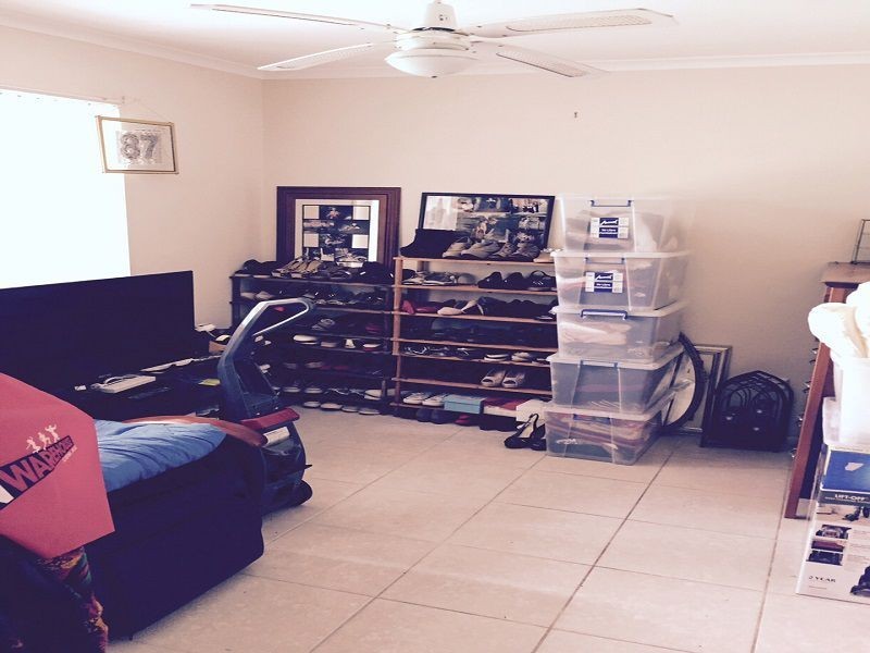 2 Owens Crescent, Regents Park QLD 4118