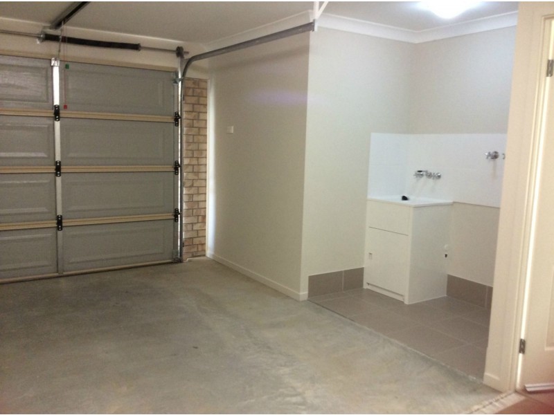 1/6 Hermes Way St, Wulkuraka QLD 4305
