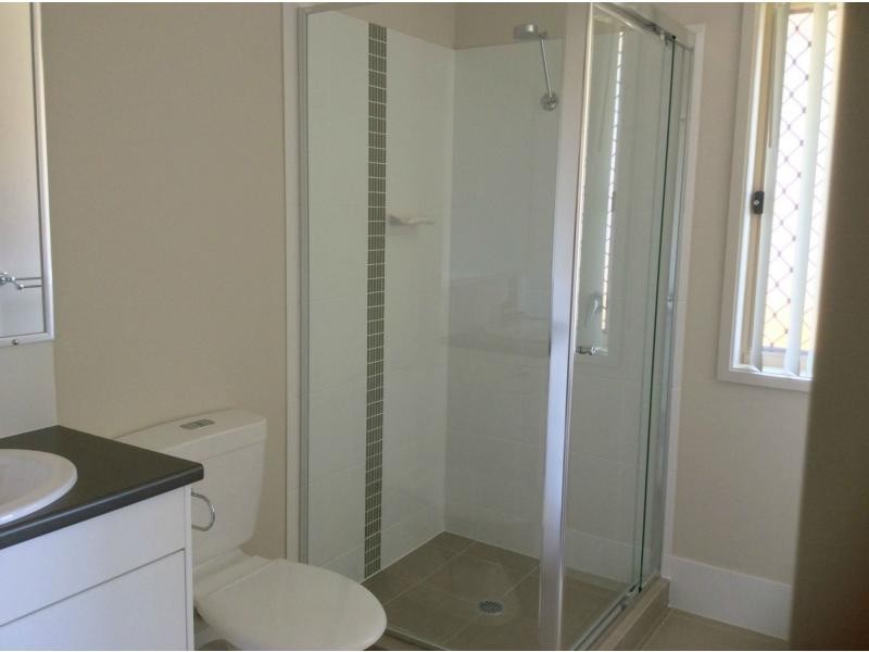 2/8 Hermes Way, Wulkuraka QLD 4305