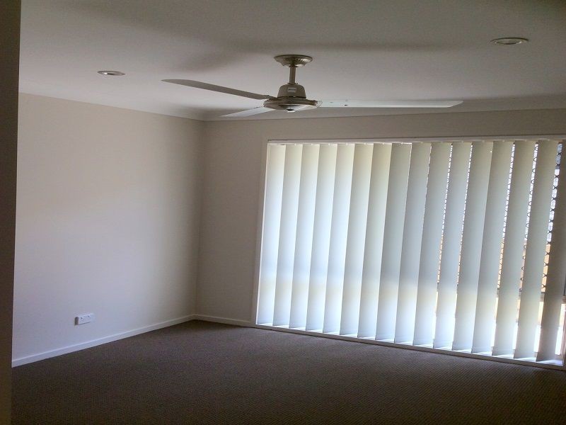 2/8 Hermes Way, Wulkuraka QLD 4305