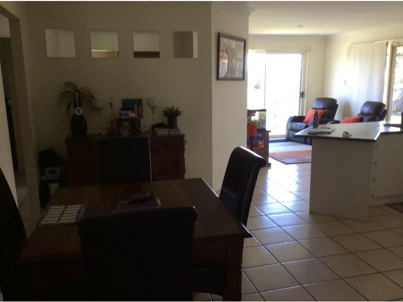 6 Pamela Street, Camira QLD 4300