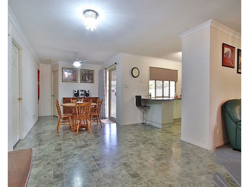 11 Cherrytree Place, Waterford West QLD 4133