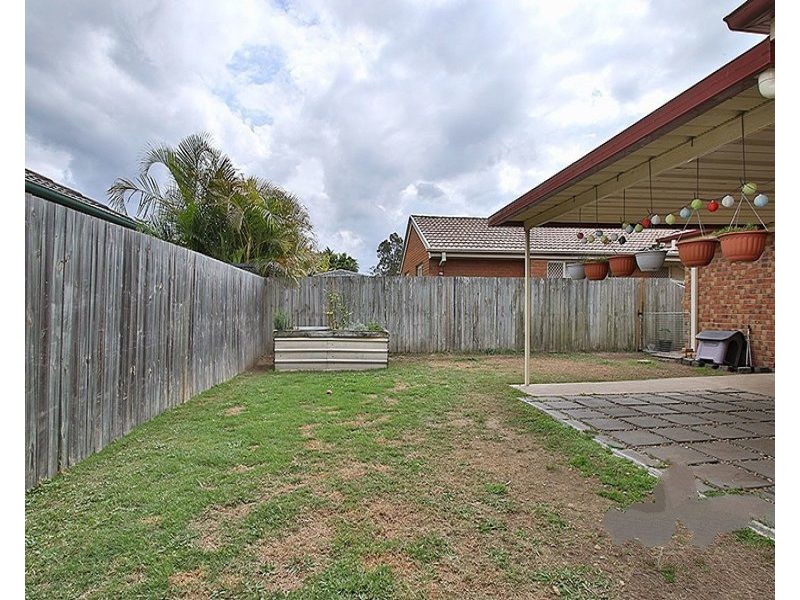 11 Cherrytree Place, Waterford West QLD 4133