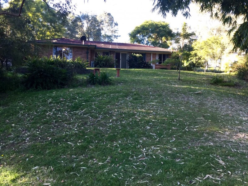 223 Bamboo Drive, Woodhill QLD 4285