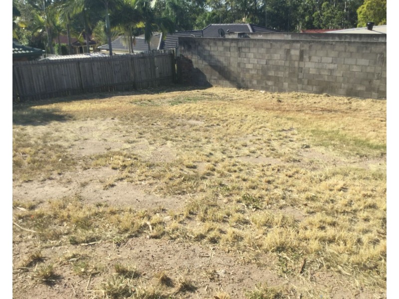 4 Leigh Place, Edens Landing QLD 4207