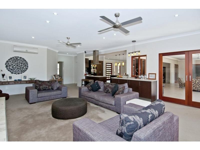 152-154 Karen Crt, Tamborine QLD 4270