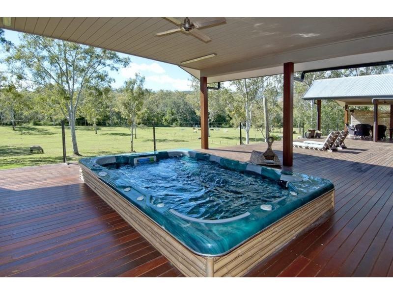 152-154 Karen Crt, Tamborine QLD 4270