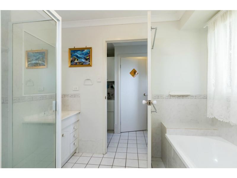 18 Bombala Court, Collingwood Park QLD 4301