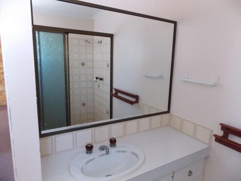 Unit 1/6 Archer Court, Avenell Heights QLD 4670