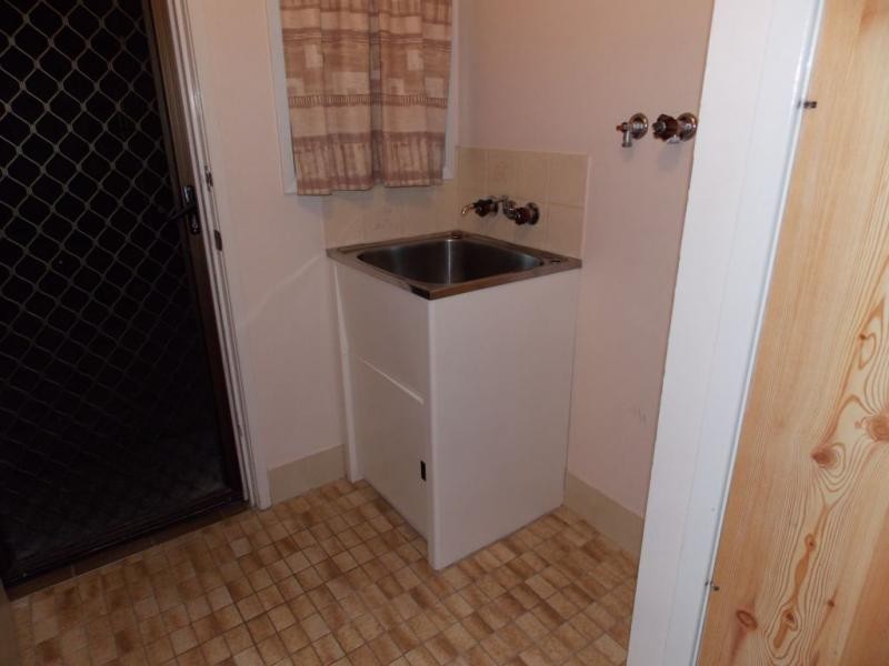 Unit 1/6 Archer Court, Avenell Heights QLD 4670