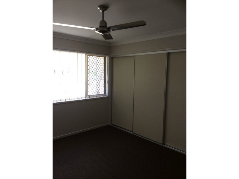 1/8 Hermes Way, Wulkuraka QLD 4305