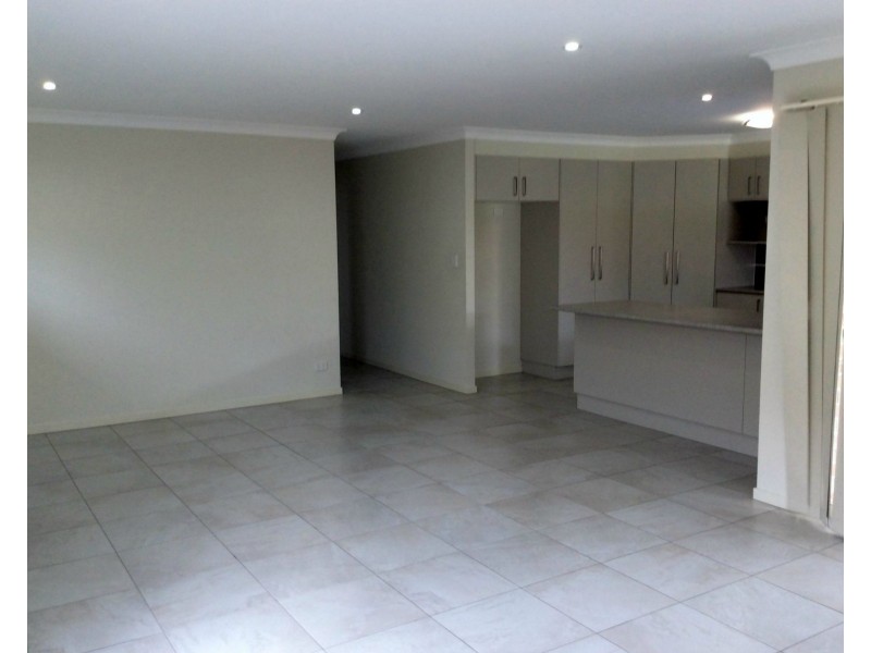 13 Alabaster Drive, Logan Reserve QLD 4133