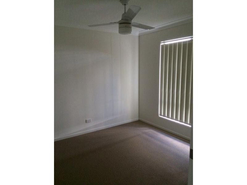 2/13 Vivian Hancock Drive, North Booval QLD 4304