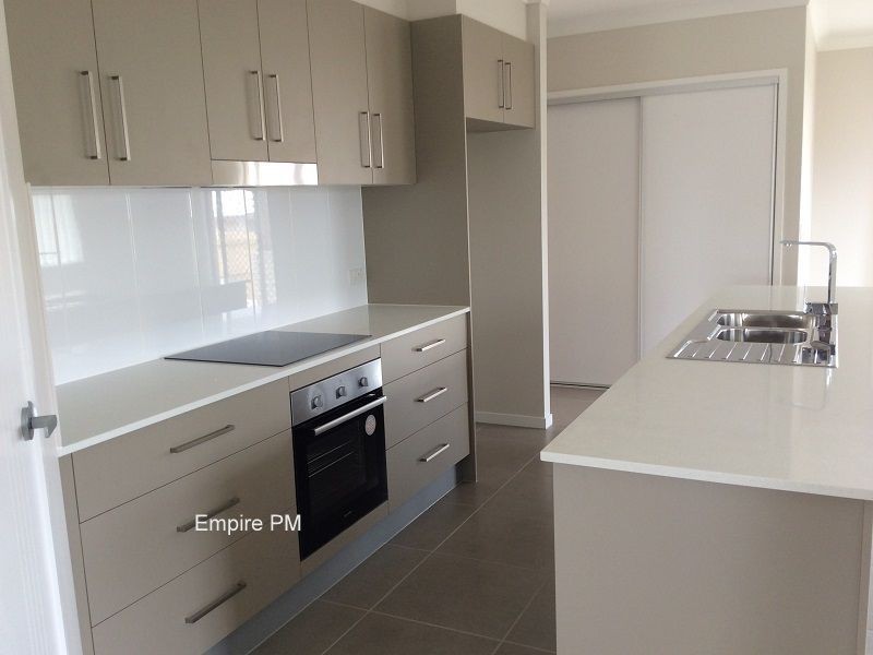 11 Tanzanite Street, Logan Reserve QLD 4133