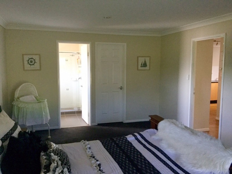 9-11 Melaleuca Ct, Jimboomba QLD 4280