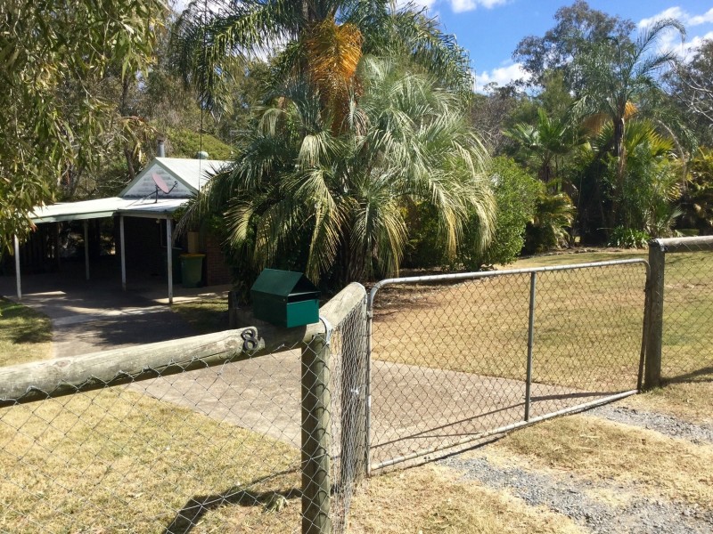 6-8 Holyrood Ct, Munruben QLD 4125