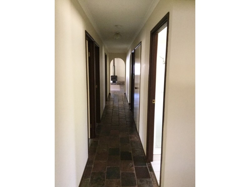 6-8 Holyrood Ct, Munruben QLD 4125