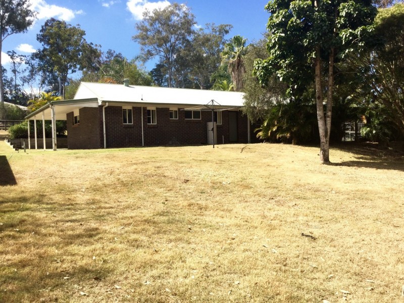 6-8 Holyrood Ct, Munruben QLD 4125