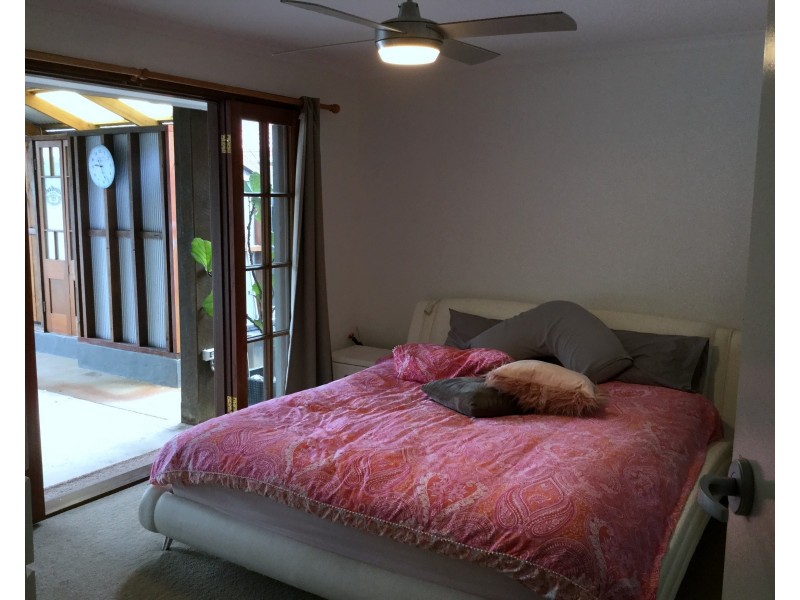 5 Mokera Ave, Palm Beach QLD 4221